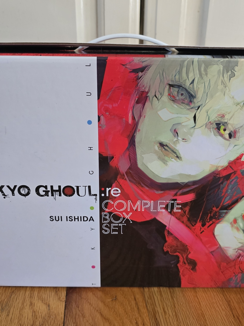 Tokyo Ghoul Complete Box Set — Red Artwork Collector Box - Picture 3 of 3